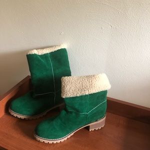 Green fold down boots